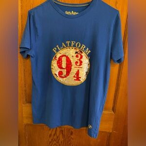 Platform 9 3/4 sequin tee